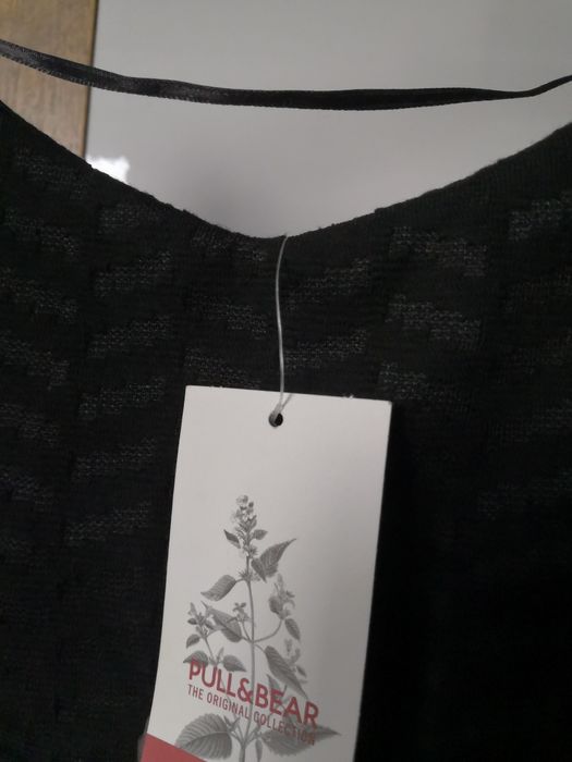 Pullandbear nowa czarna bluzka czarny crop top.
