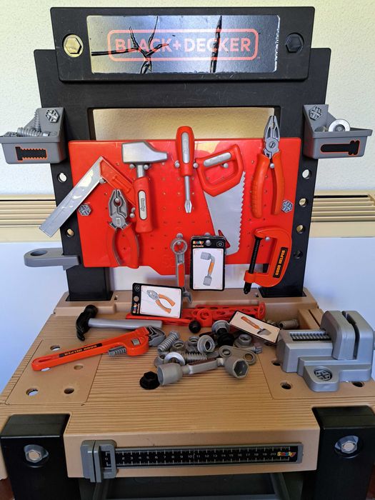 Bacanda de ferramenta black&decker de brincar