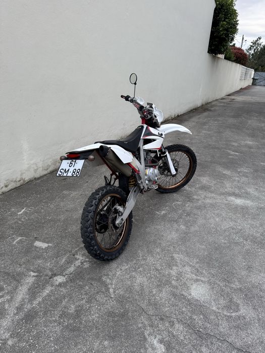 AJP PR4 125 enduro