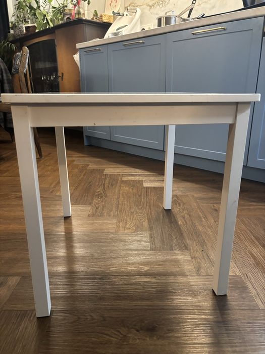 Stolik drewniany ikea