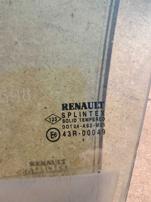 Szyby boczne prawe lewe Renault Scenic 2