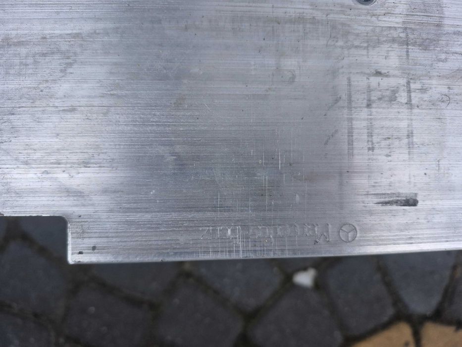 Підсилювач бампера  мерседес GLB  EQB