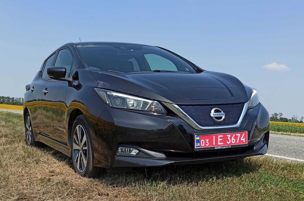 Продам авто Nissan leaf