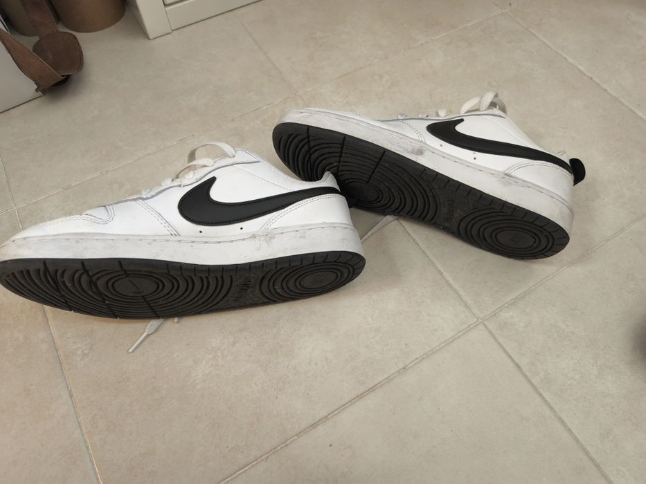 Tênis Nike NR 40