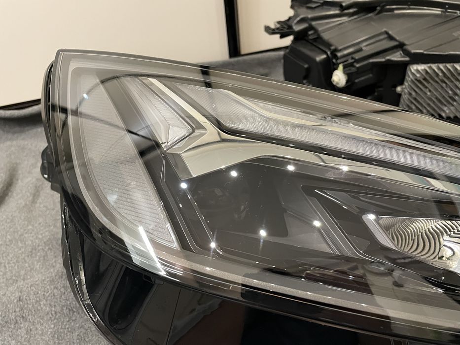 Фари Audi Q5 80A Full LED, 2021+ рестайлінг, ліва і права