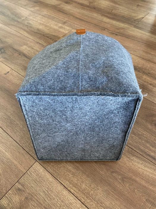Pojemnik kosz filcowy marki Home&You wymiary ok 20x20x30 cm stan bdb