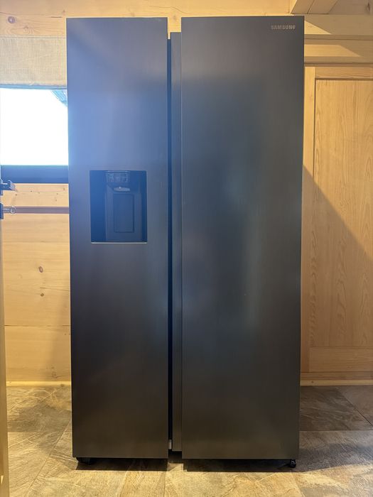 Lodówka SAMSUNG model RS68N8220B1, PRESTIGE COLLECTION, Side by side