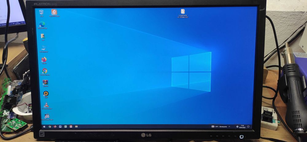 DELL Vostro 230 Q6600 2.4Ghz,4GB Ram,SDD 120GB,Win10,monitor 24'zestaw