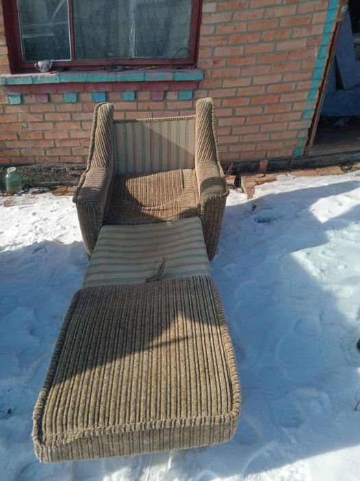 Продам розкладне крісло