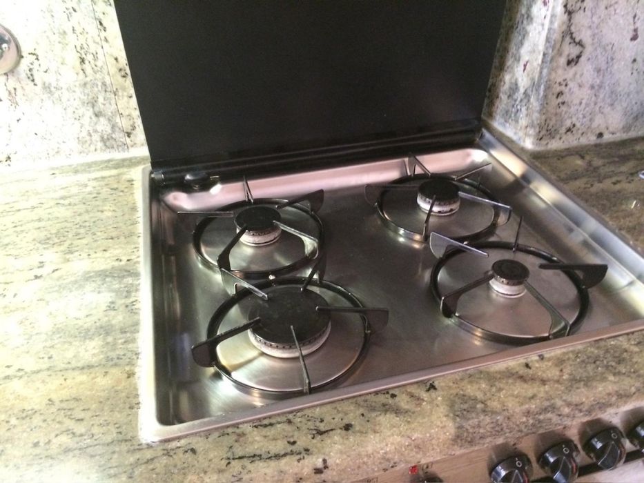 Forno, placa e campanula