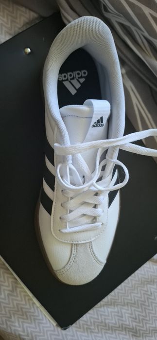 Кросівки білі Adidas
