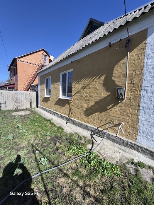 Продаж будинку поряд з містом