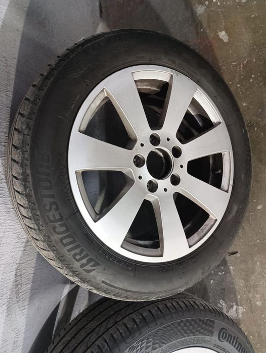 Jantes originais Mercedes 16" com pneus 205/55 R16