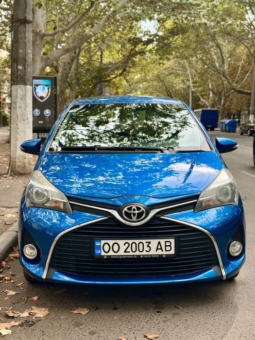 Toyota yaris 1.3 АКПП бензин