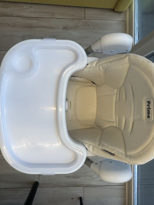 Стільчик для годування