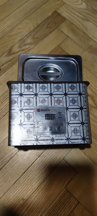 Ультразвуковая ванна чистка BAKU 3050 в металлическом корпусе 0.7л

Вс