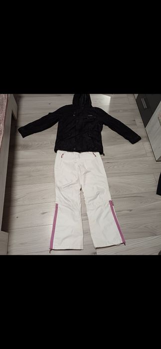 РозпродажЛижний костюм розмір  м у гарному стані 
Заміри скину