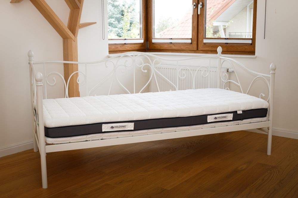 Materac Hilding piankowy 90 x 200