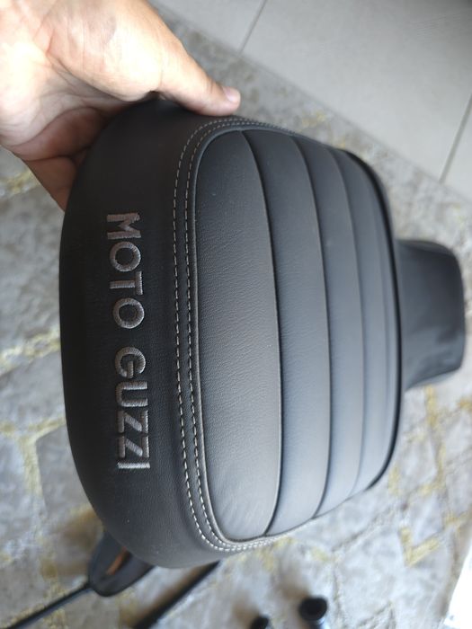 Moto Guzzi V7 Stone 850 – 2021 – 21.847 km – Extras incluídos