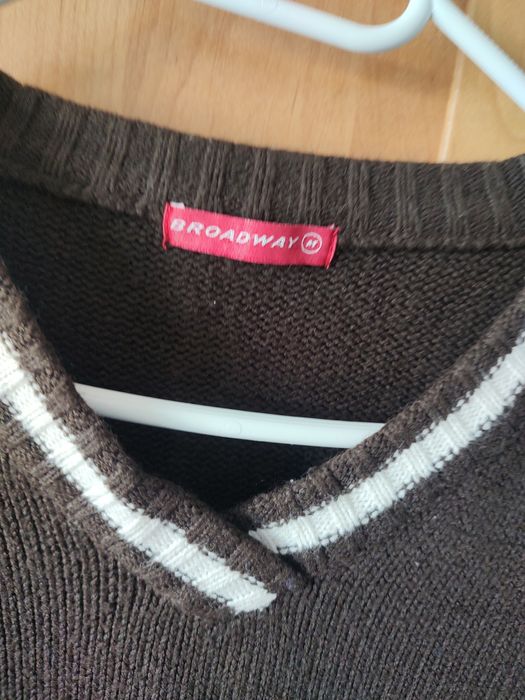 Sweter z napisem Queen Broadway M