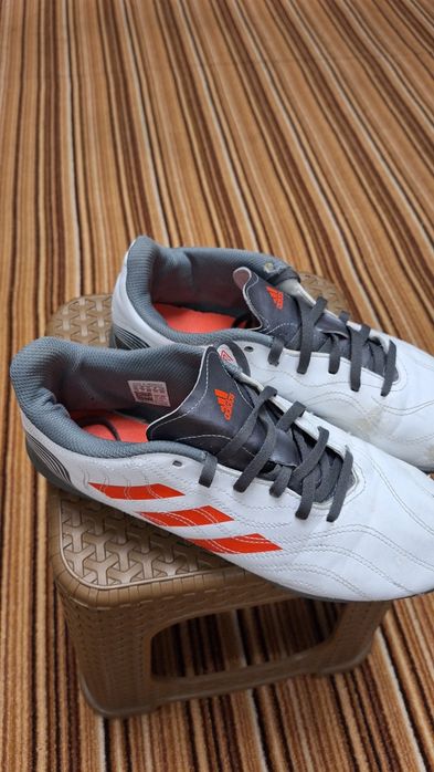 Кросівки для футзалу Adidas. Розмір  44,5 (29см )