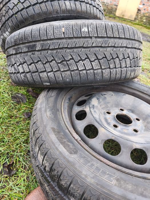Sprzedam felgi z oponami Zeetex