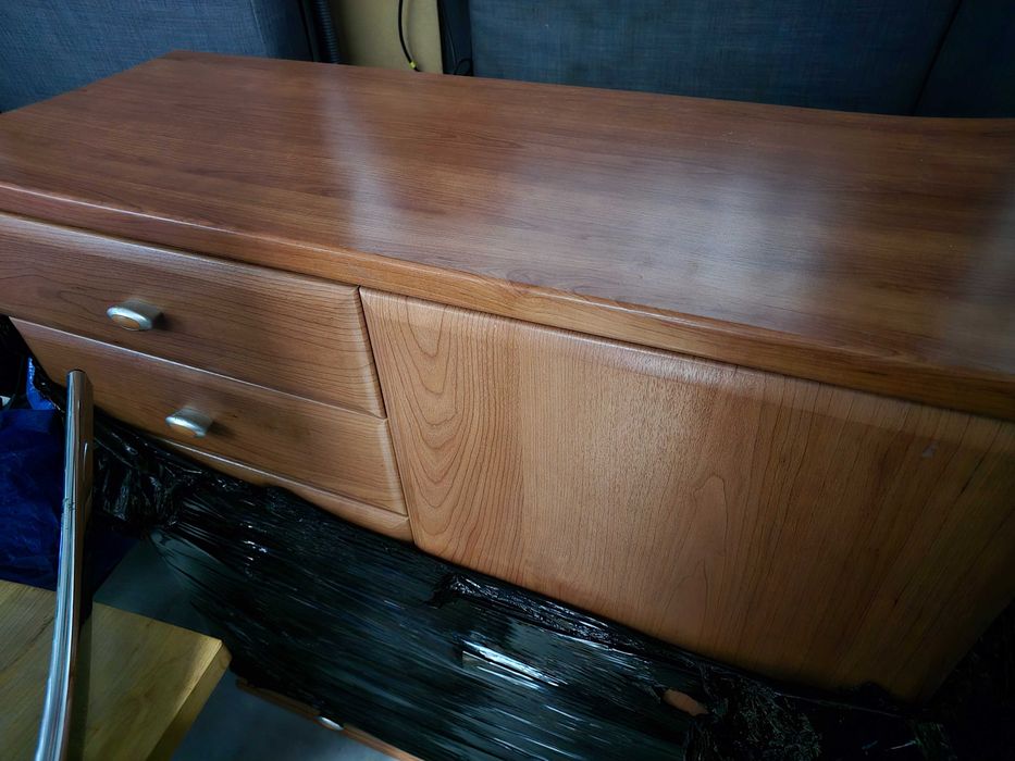 Cómoda de ótima qualidade - como novo