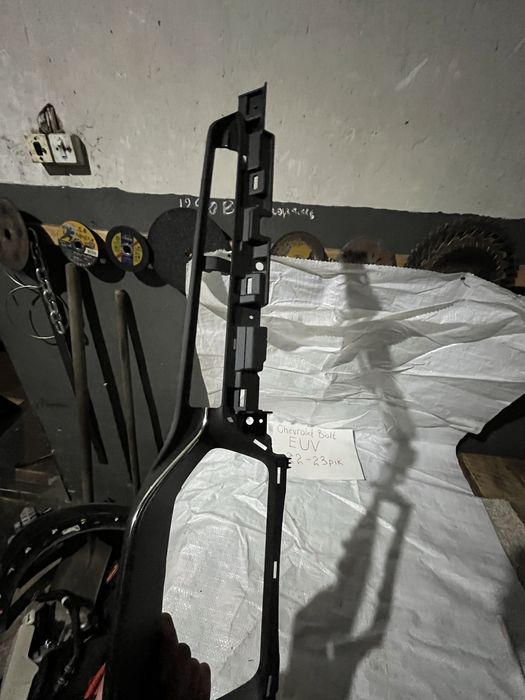 Bolt euv 22-23 накладка щитка приборів хром + матова