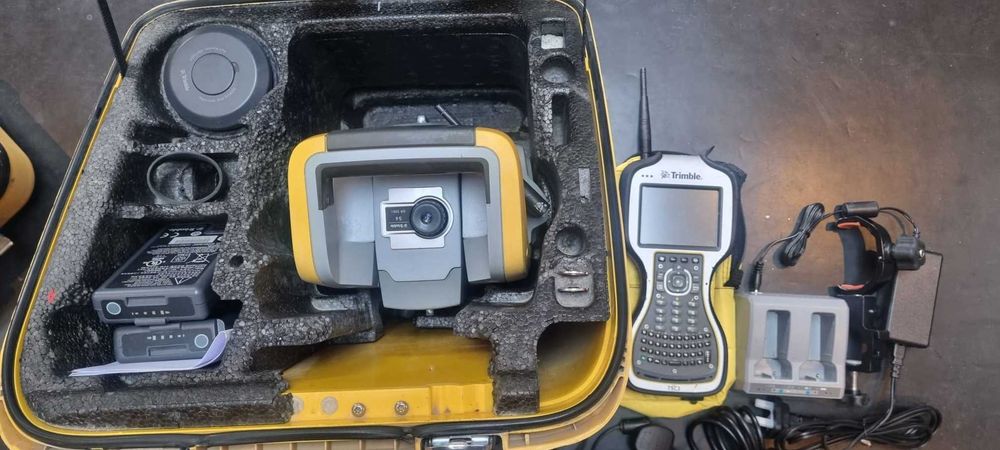 Tachimetr robotyczny Trimble S6 5" oraz kontroler TCS3 trimble access