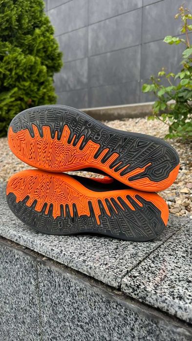 #0281  Nike Freak 7 [US 10.5 | 28.5 cm]
