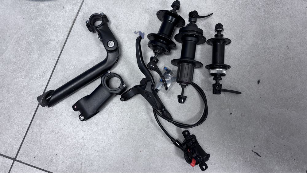 Części rowerowe / piasta nowa / hamulec / nowy mostek