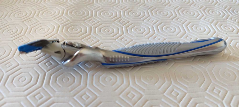Gillette SkinGuard (compatível com várias lâminas)