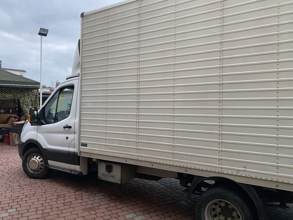 Ford transit kontener meblowoz