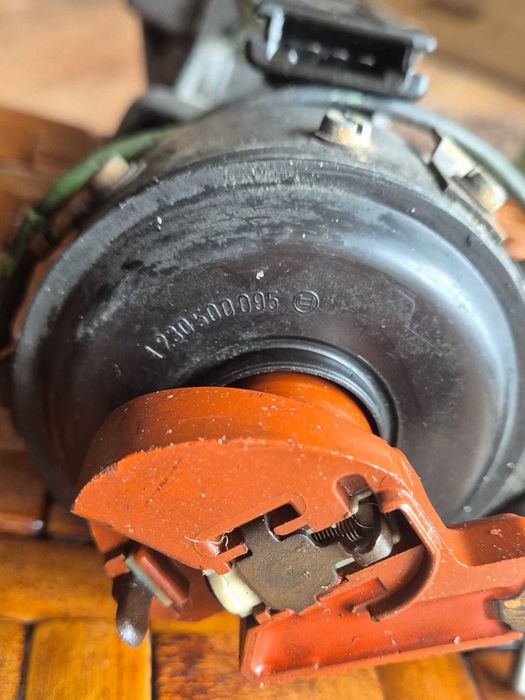 Aparat Zapłonowy BOSCH MERCEDES BENZ M1 110 I D-JETRONIC Oryginalny UNIKAT