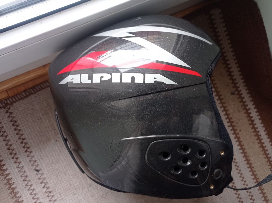 Продам  лижний шолом