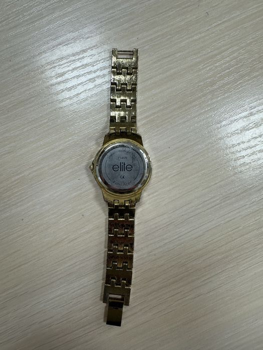 Продам годинник elite