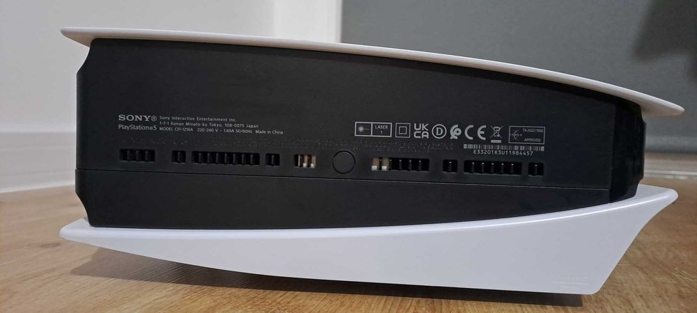 PlayStation 5 igła z napędem + 3 lata gwarancji + FIFA 24 + FIFA 25