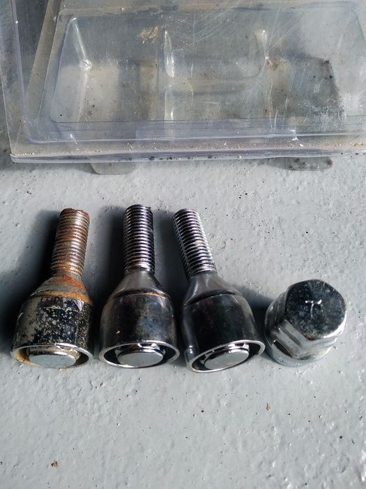 Болты с секретом 3шт