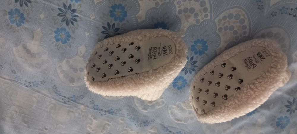 Pantufas Zara Minnie Tam 22,23  ( Portes Incluídos)