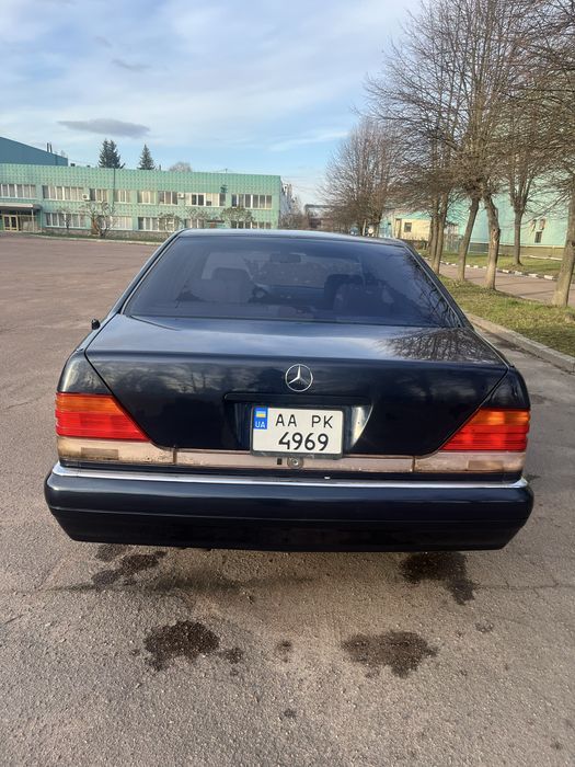 Mercedes-Benz W140 S320
