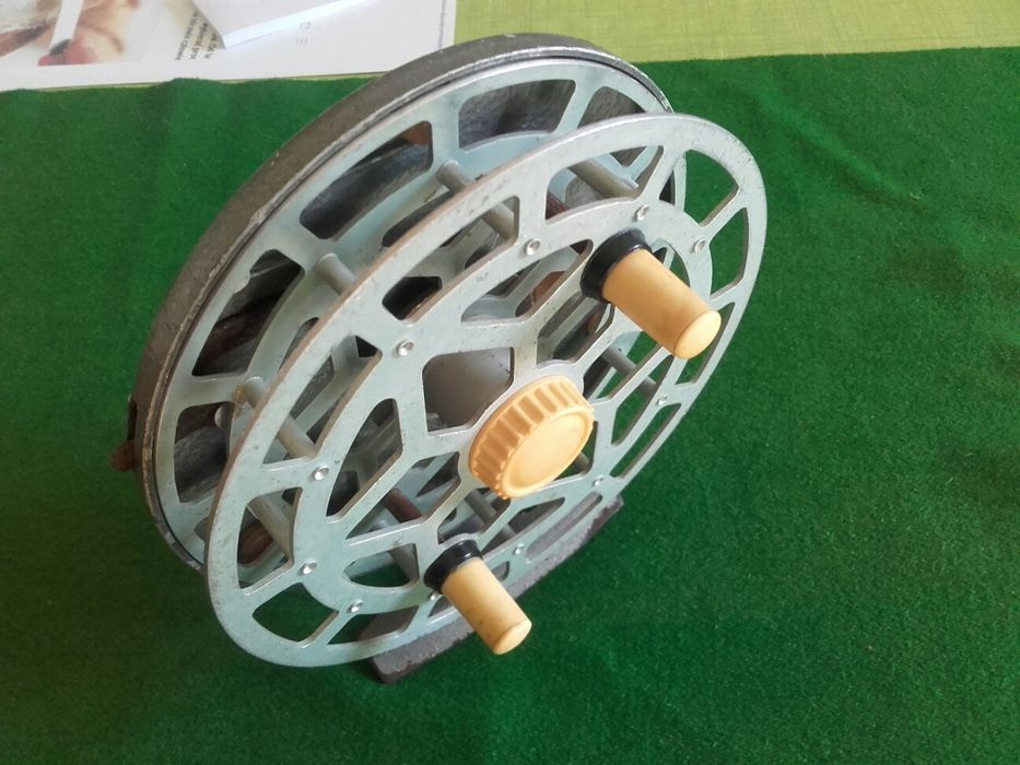 kołowrotek wędkarski antyk