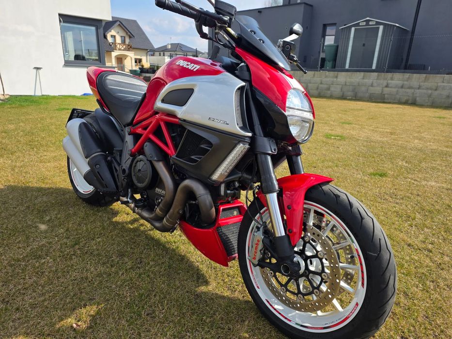 Ducati Diavel Ducati Diavel 1200cm 2013 SalonPl Nowe opony, olej. Power Cruiser