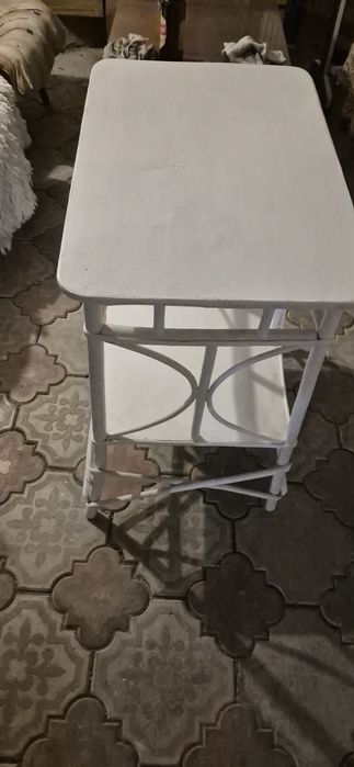 Продам вінтажний столик полицю