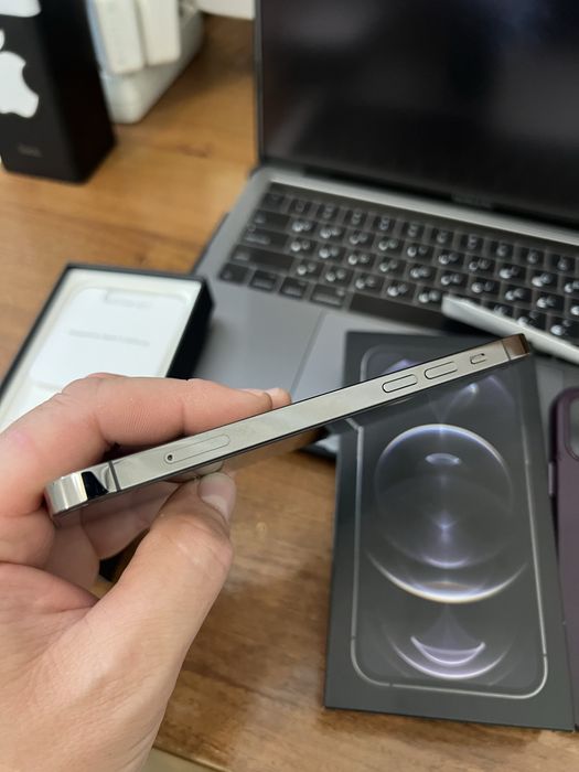 iPhone 12pro 256gb АКБ100%.Як новий!комплект