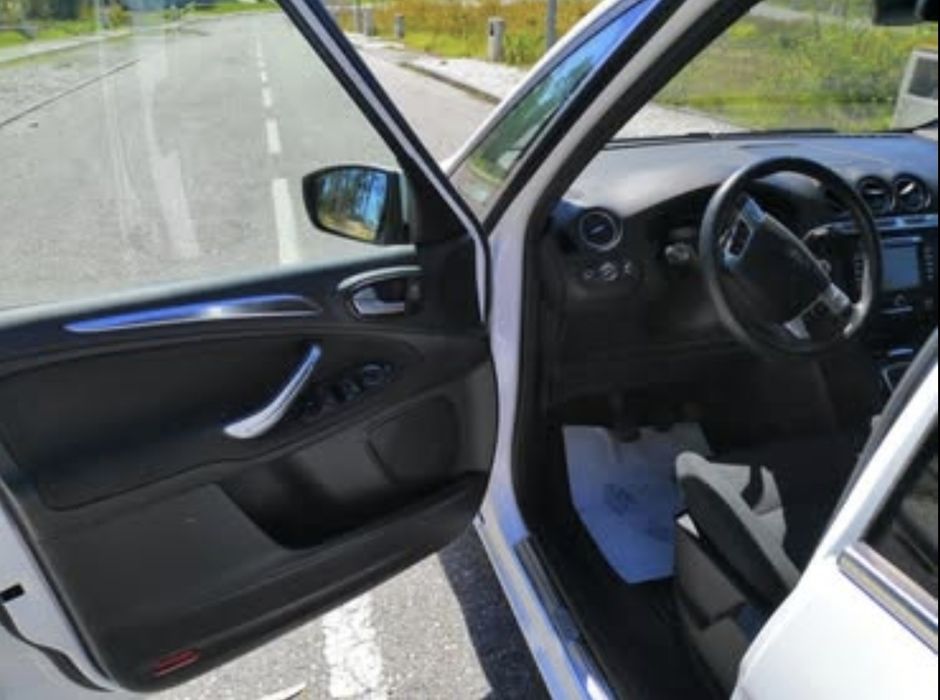 Ford Galaxy Titanium