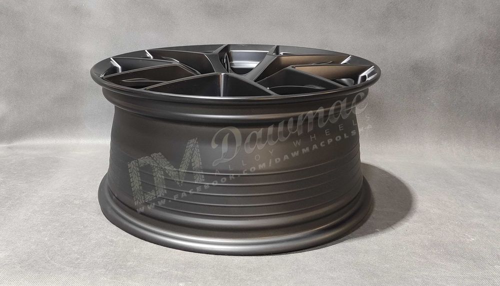 Felgi Aluminiowe DM02 Flow Forming 18'' 8J ET38 5x108 Satin Black