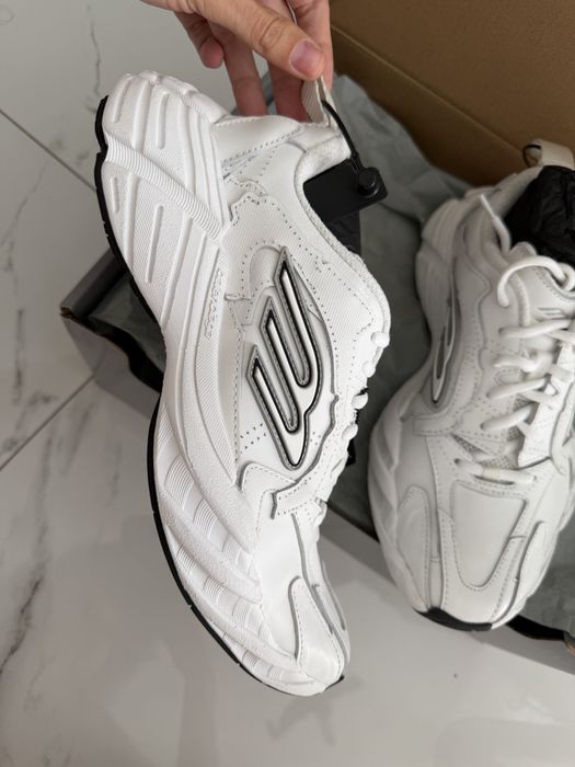 Balenciaga кросівки monday