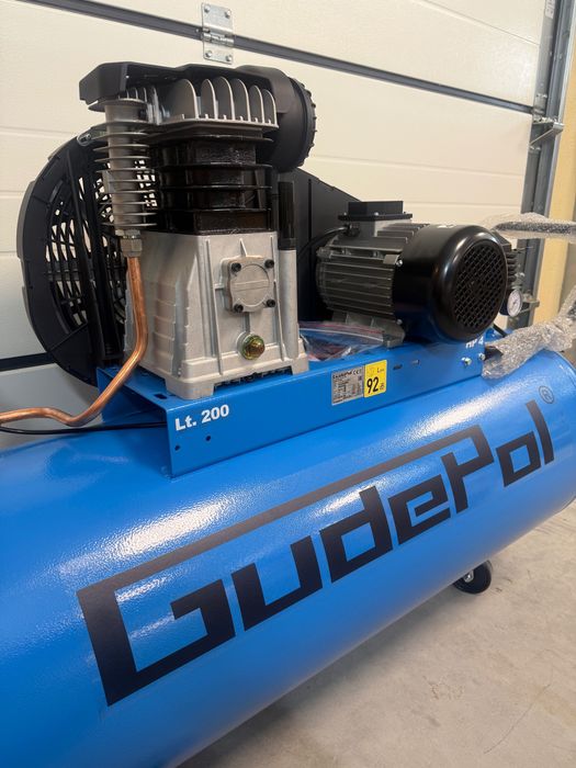 Sprężarka / Kompresor Olejowy 200L  10 Bar    GD38 / 200 / 510  PRO S