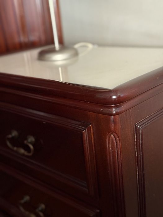 Cama de casal com duas mesas de cabeceira - madeira maciça cerejeira