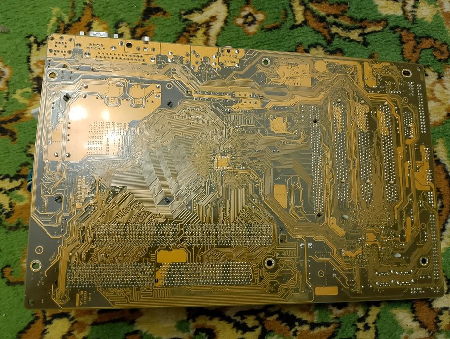 Материнська плата ASUS P5KPL